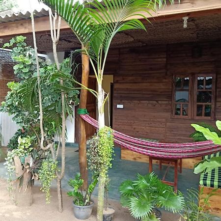 Garden Cottage Arugambay Аругам Экстерьер фото